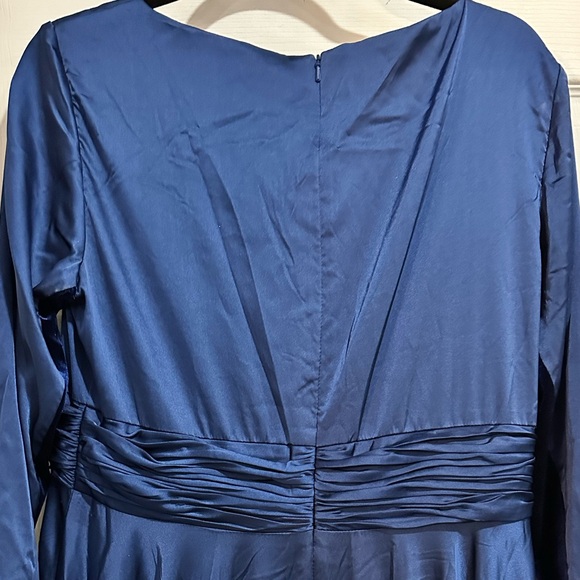 LONG SLEEVE RUCHED WAIST A-LINE GOWN - Picture 6 of 16